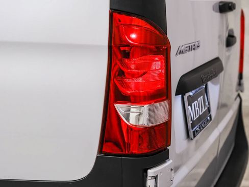 Used 2021 Mercedes-Benz Metris image 7