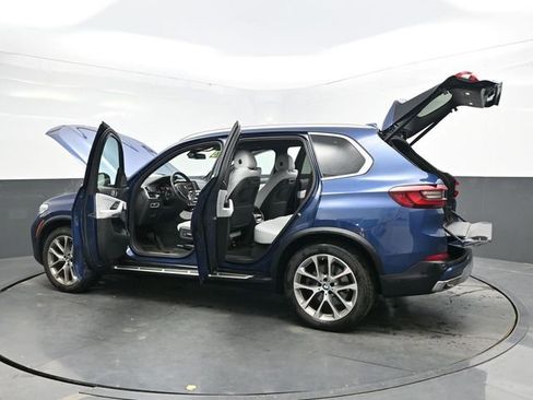 Used 2023 BMW X5 xDrive40i w/ Premium Package image 46
