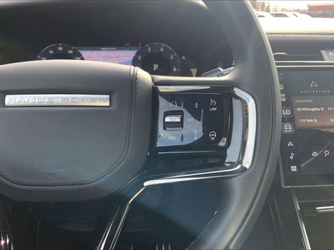 Certified 2026 Land Rover Range Rover Velar Dynamic SE AWD/4WD image 24