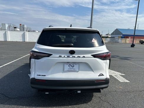 New 2026 Toyota Sienna XLE Woodland Edition image 4
