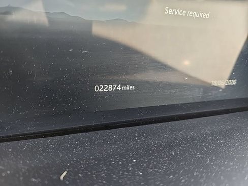 Certified 2025 Land Rover Discovery S AWD/4WD image 13