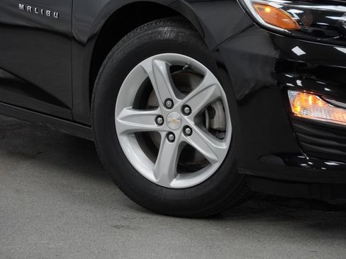 Used 2022 Chevrolet Malibu LS FWD image 7