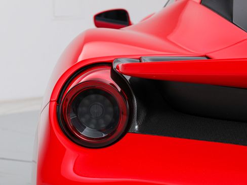 Certified 2019 Ferrari 488 Pista Coupe image 18