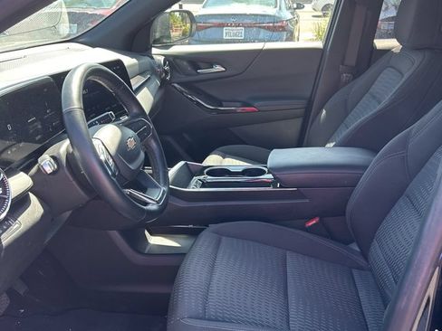 Used 2025 Chevrolet Equinox LT AWD/4WD image 8