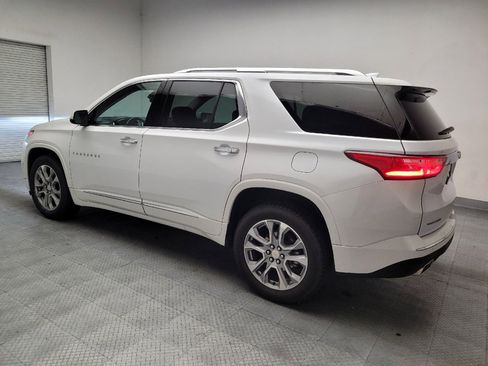 Used 2019 Chevrolet Traverse Premier w/ Driver Confidence II Package FWD image 3