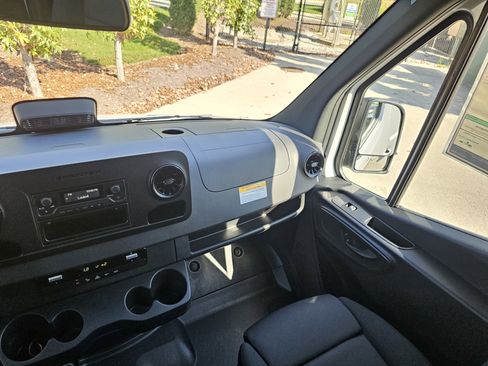 New 2025 Mercedes-Benz Sprinter 2500 image 21