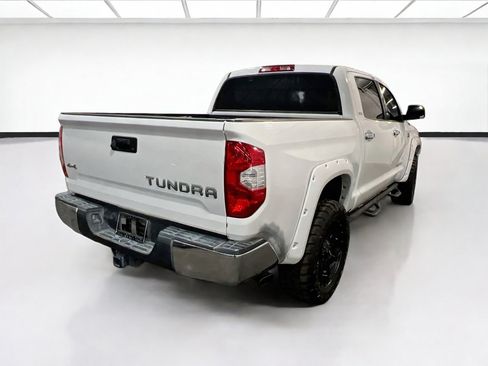 Used 2018 Toyota Tundra SR5 AWD/4WD image 4
