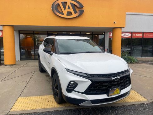 Used 2024 Chevrolet Blazer LT w/ Midnight/Sport Edition FWD image 1
