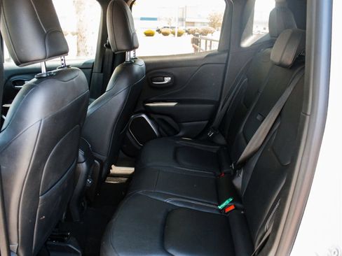 Used 2018 Jeep Renegade Limited w/ Safety & Security Group AWD/4WD image 25