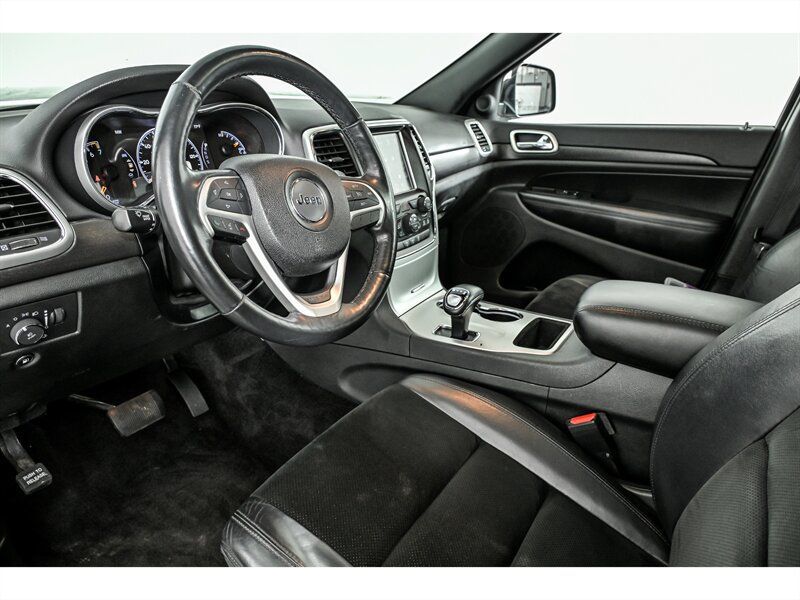 Used 2015 Jeep Grand Cherokee Altitude AWD/4WD image 14