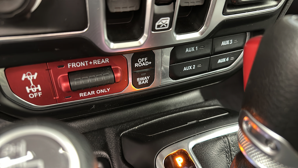 Used 2026 Jeep Wrangler Unlimited Rubicon AWD/4WD image 21