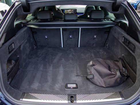 Used 2025 BMW M5 Touring image 23