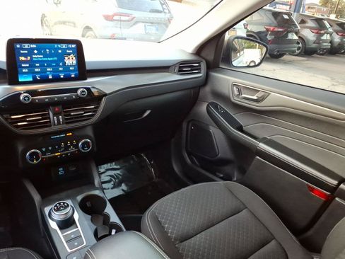 Certified 2023 Ford Escape Active AWD/4WD image 14