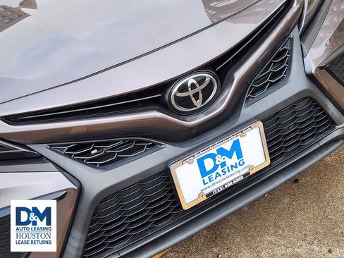 Used 2023 Toyota Camry SE image 13