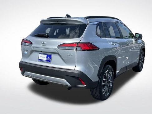 Used 2026 Toyota Corolla Cross XLE FWD image 6