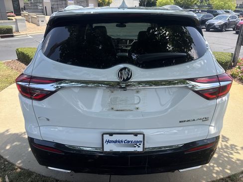 Used 2019 Buick Enclave Essence AWD/4WD image 10