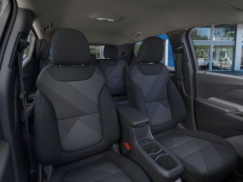 Used 2027 Chevrolet Bolt LT FWD image 16