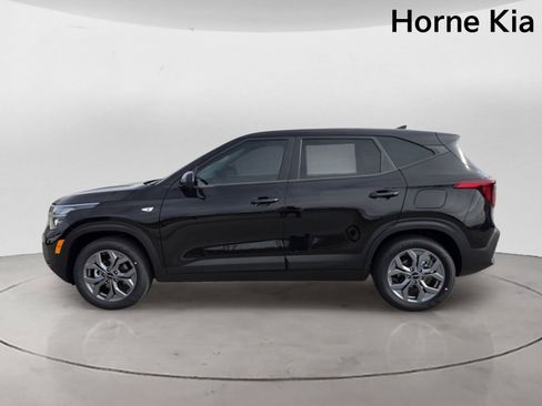 New 2026 Kia Seltos LX FWD image 7