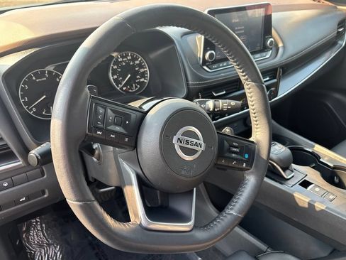 Used 2021 Nissan Rogue SV w/ Premium Package AWD/4WD image 9