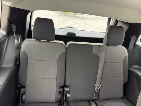 Used 2018 Chevrolet Traverse LT AWD/4WD image 39