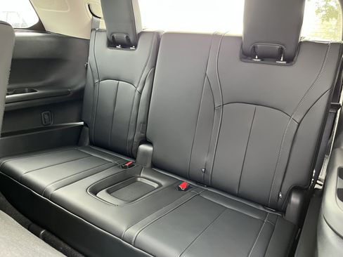 Certified 2026 INFINITI QX60 Luxe w/ Family Package FWD image 15