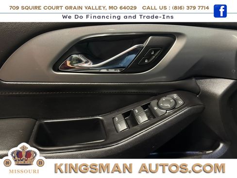Used 2018 Chevrolet Traverse LT FWD image 11
