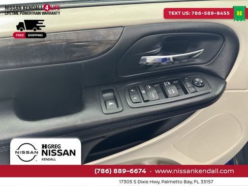 Used 2019 Dodge Grand Caravan SE image 17