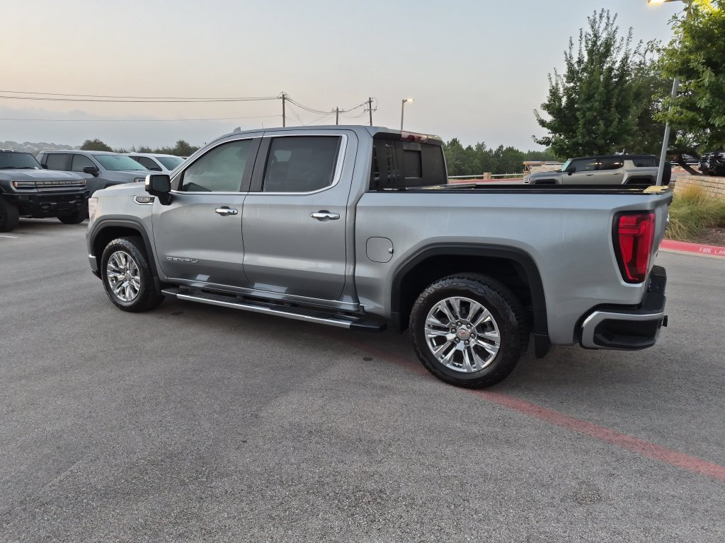 Used 2025 GMC Sierra 1500 Denali AWD/4WD image 6