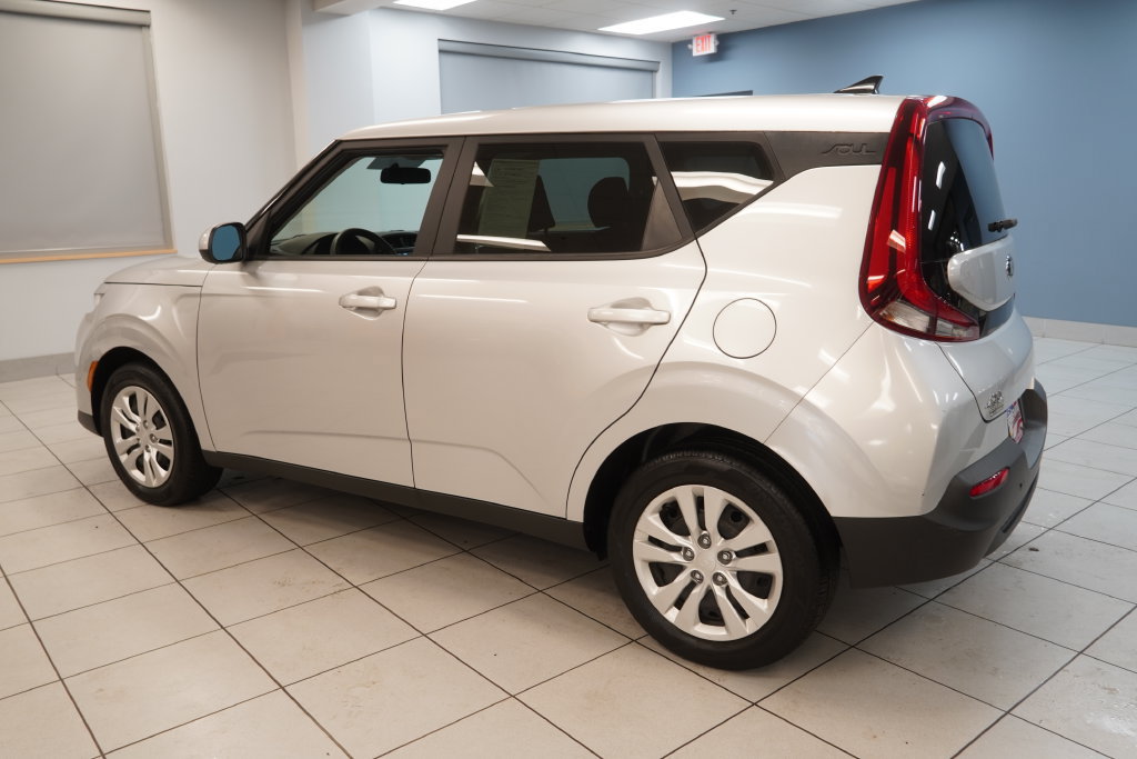 Used 2021 Kia Soul LX FWD image 7