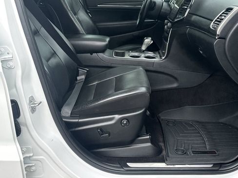 Used 2019 Jeep Grand Cherokee Limited w/ Luxury Group II RWD image 14