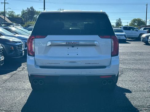 Used 2023 GMC Yukon XL Denali AWD/4WD image 5