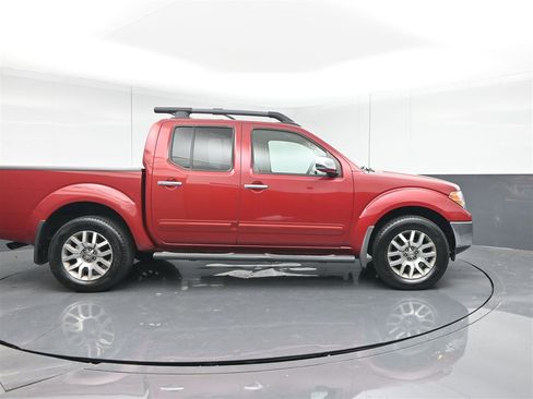 Used 2012 Nissan Frontier SL image 4