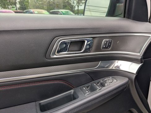 Used 2018 Ford Explorer Sport w/ Equipment Group 401A image 11