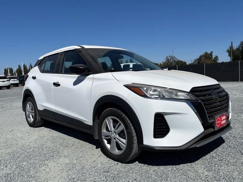 Certified 2021 Nissan Kicks S FWD image 10