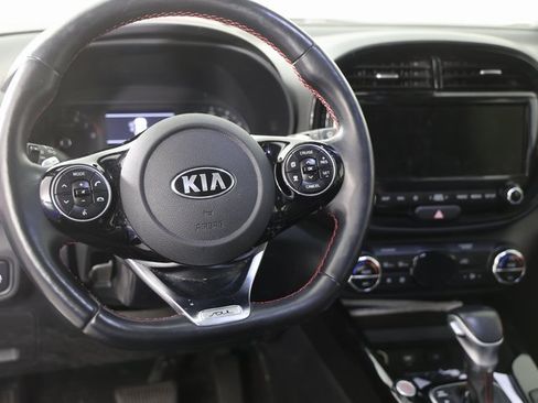 Used 2021 Kia Soul Turbo image 2