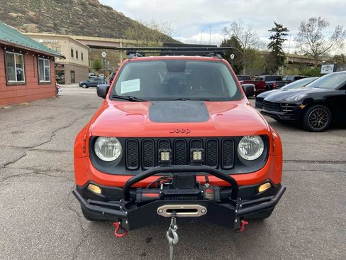 Used 2016 Jeep Renegade Trailhawk AWD/4WD image 2