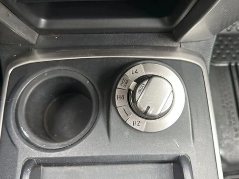 Used 2018 Toyota 4Runner SR5 Premium image 19