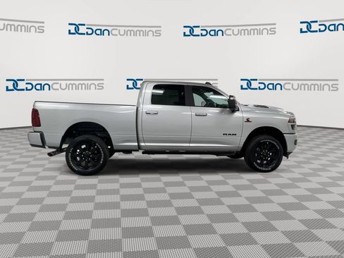 New 2026 RAM 2500 Laramie AWD/4WD image 9