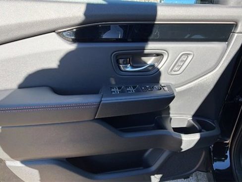 New 2025 Honda Pilot TrailSport image 19