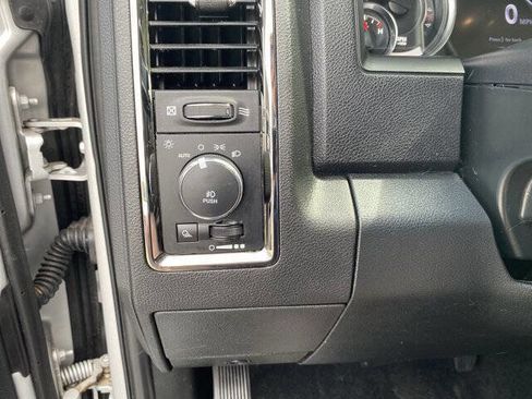 Used 2017 RAM 1500 Sport image 10