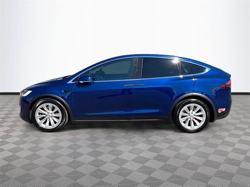 Used 2016 Tesla Model X 75D image 4