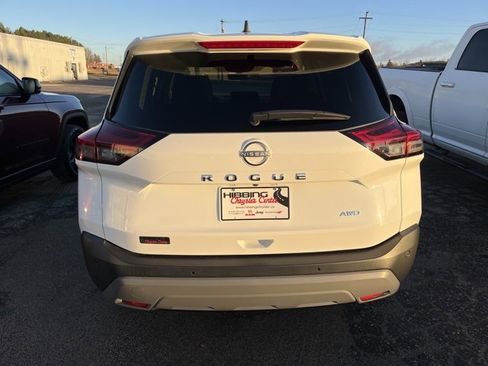 Used 2023 Nissan Rogue S image 5