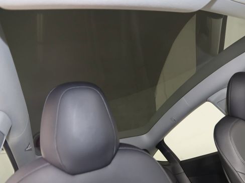 Used 2020 Tesla Model Y Long Range image 12