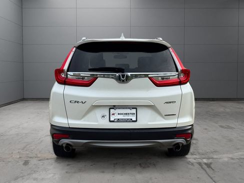 Used 2018 Honda CR-V Touring image 4