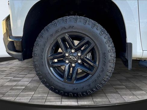 Used 2019 Chevrolet Silverado 1500 LT Trail Boss image 32