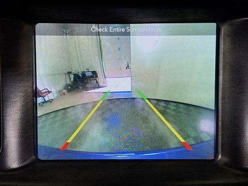 Used 2018 Dodge Charger R/T image 13