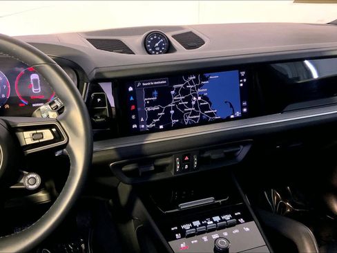 Used 2024 Porsche Cayenne Coupe image 16