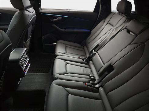 Used 2025 Audi Q7 2.0T Premium Plus w/ Premium Plus Package image 17
