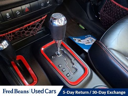 Used 2017 Jeep Wrangler Unlimited Rubicon image 21