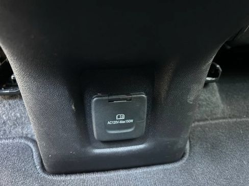 Used 2024 GMC Terrain SLT AWD/4WD image 34